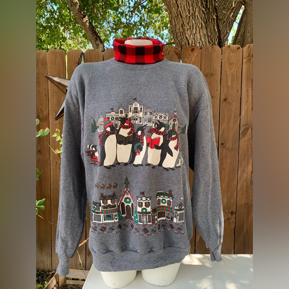 1990s Vintage "Cute Animals" turtleneck Christmas sweatshirt size L.